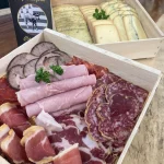 plateau de charcuterie et fromages à la Fromagerie Clandestine Beaussais-sur-Mer